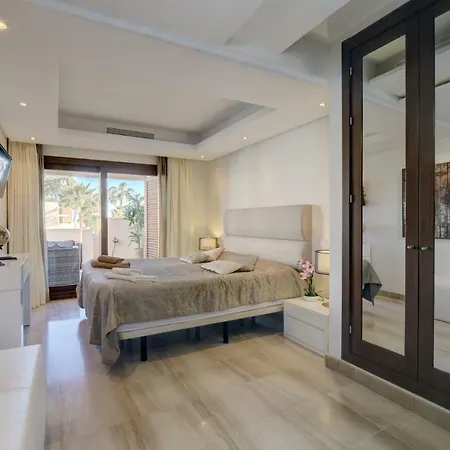 Luxury Penthouse With Private Pool Apartment *