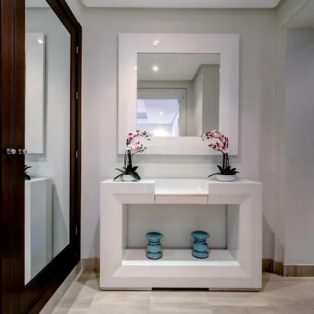 Luxury Penthouse With Private Pool Apartment