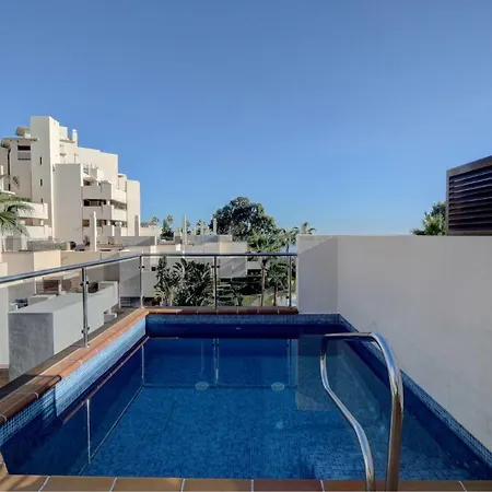 Luxury Penthouse With Private Pool Apartment *